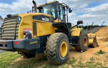 Komatsu WA380-8 Loader